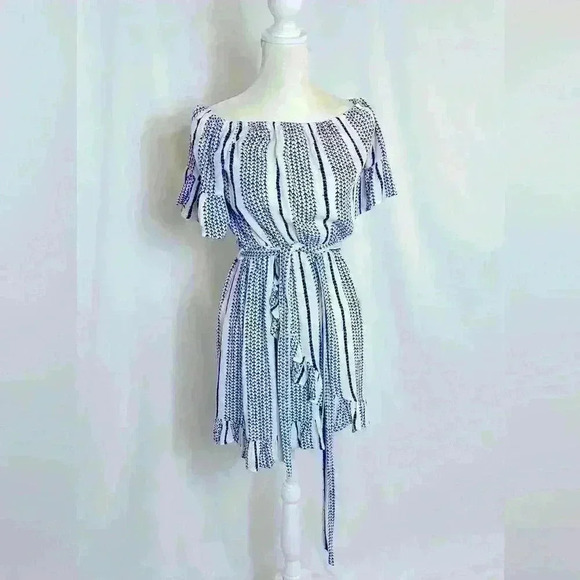 French Kiss Dresses & Skirts - French Kiss short tie sundress